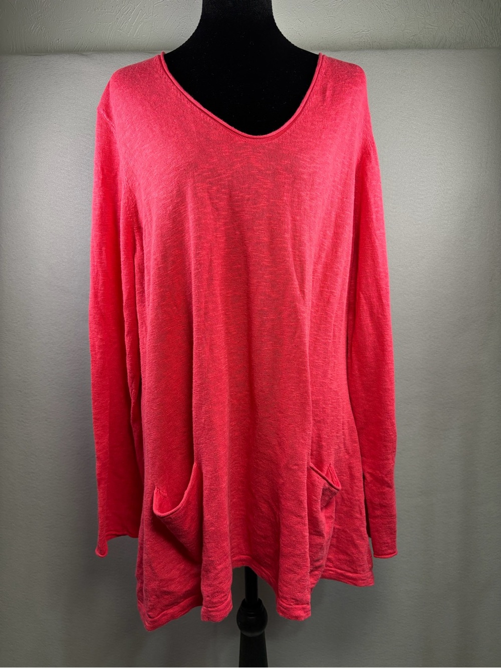 Relaxed Scoop-Neck Tunic Sweatshirt in Coral Pink
